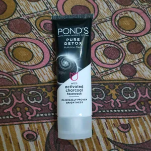 Pond's Pure Detox Face Wash