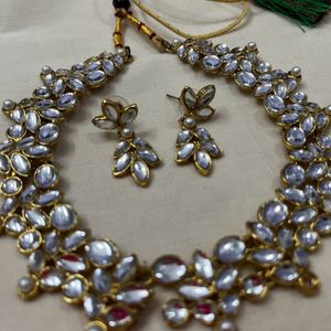 Kuntan Earrings And Necklace Set