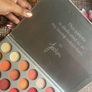 Eyeshadow palette