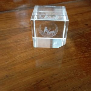 Laser Engraved Crystal Cube