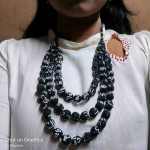 New B&w layered necklace