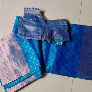 Blue Saree With Blouse