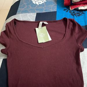 Cute H&M Top With Tag