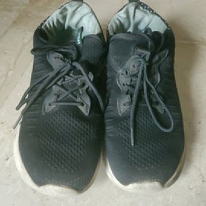 Black Sports Shoes