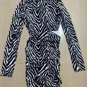 Zebra Striped Print Long Sleeve Thigh Bodycon