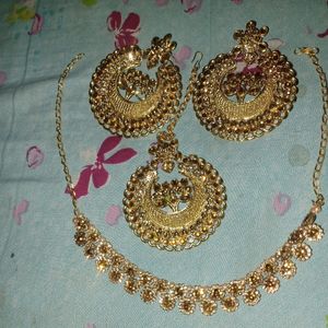 Golden Jewellery Set