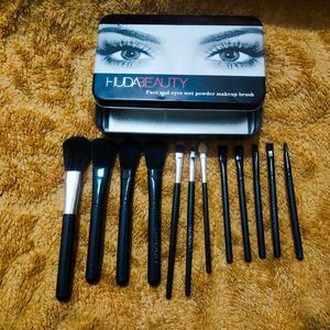 Makeup Brushes By Huda Beauty (Dupe)