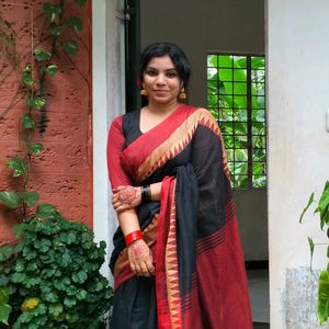 Black And Red Saree