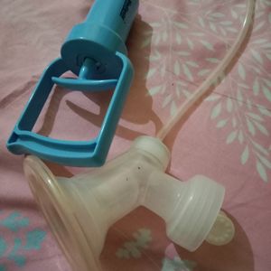 Medigold Manual Breast Pump ...See Last Pic Small  Cut But it's Working Good No Any Daut Grab Fast 🤗