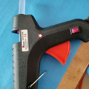 Glue Gun