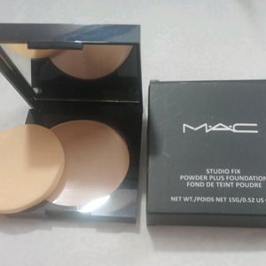 MAC Compact Powder (Shade 01)