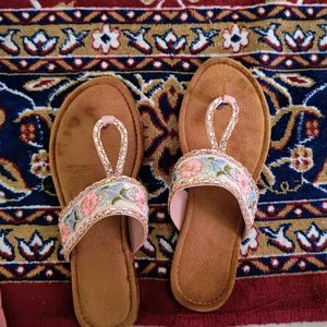 Beautiful Desi Flats🌷