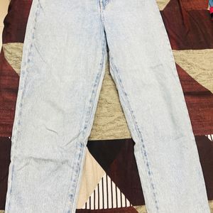 Loose Mom Fit Denim Jeans