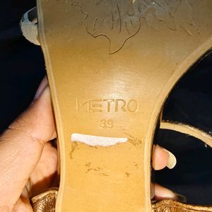 Unused Metro Rhinestone Anti Gold Heel Shoes