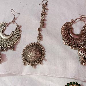 Combo Of 7 Earrings+One Pair earrings And Mangtika