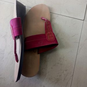 *BRANDED* BATA Stylish Slippers