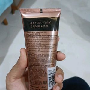 Lakme Lumi Lit Simmer Lotion