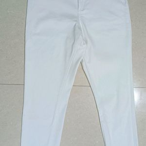 Trendy Women Denim Straight Fit Jeans White