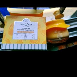 Dot Nd Key Vitamin c E Moisturizer New