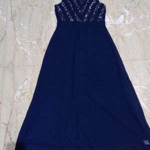 Madameo Navy Blue Sleeveless Gown