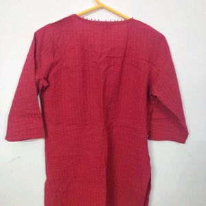 Red Kurti