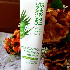 Organic Harvest ACNE CONTROL MATTIFYING FACE WASH