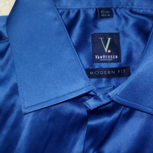 Van Heusan Branded Modern Fit Formal Shirt