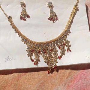 zarkan neckpiece with earings