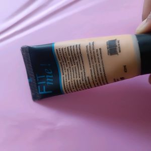 FIT ME poreless Foundation+ A Beauty Blender