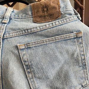 Wrangler Jeans For 350/-