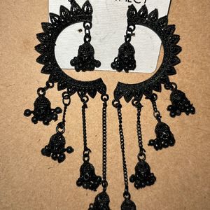 Women Black Earrings