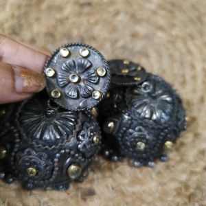 Oversized Antique Look Jhumka With Polki Work