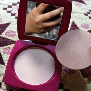 Vaseline Body Lotion And Lakme Compact