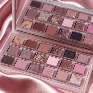 Huda Beauty Rose Quartz Eyeshadow Palette