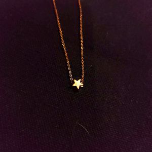 Star Neck Chain (Golden)