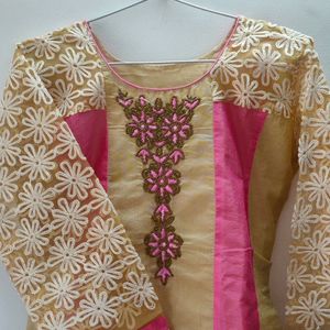 Embroidered Embellished Kurta Pink