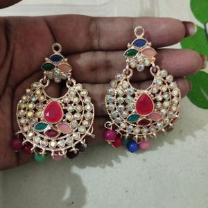 Shinning Earrings And Tikka Set