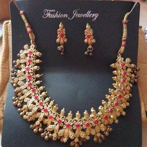 Jwellery Set With Silver Necklace Free