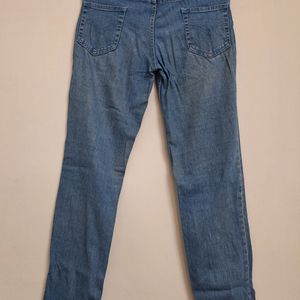 Jeans ,Blue colour , size =28"