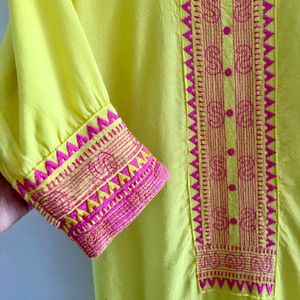 💖Embroidered Beautiful Kurta 💛💗