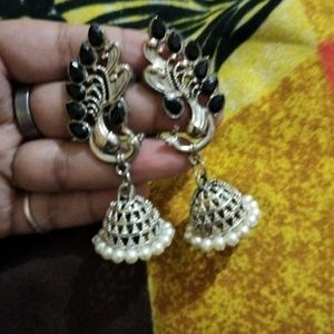 Beautiful Peacock Ear Jhumka..Light Weight