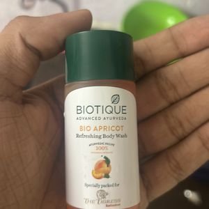 Biotique Body Wash (2) + Moisturiser (1)