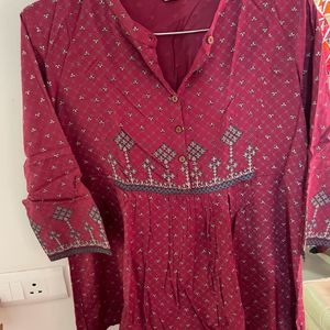 Beautiful Short Kurti From Max