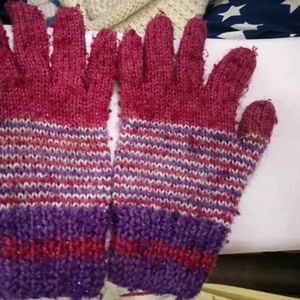 Knitted Hand gloves