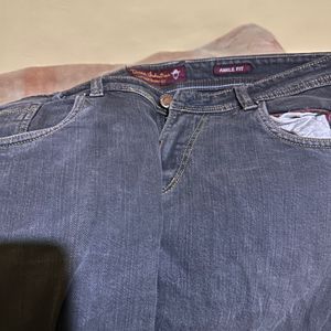 Super condition 6 Pocket Jean For Man