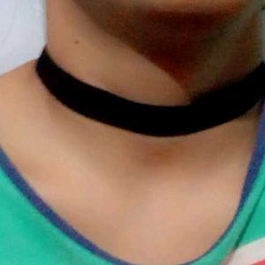 Choker At 99/-