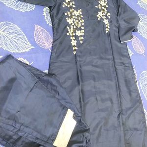 Gorgeous Look Navy Blue Kurta Pant Set