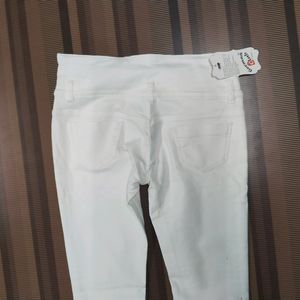 V-86 Size-34 Slim Fit Women Denim Jeans