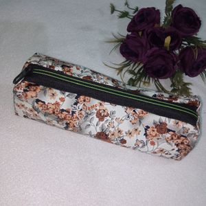 Floral Brown & White Makeup And Pencil Pouch👝