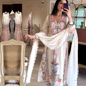 👗SAKEENA PAKISTANI THREE PCS FANCY SUIT👗